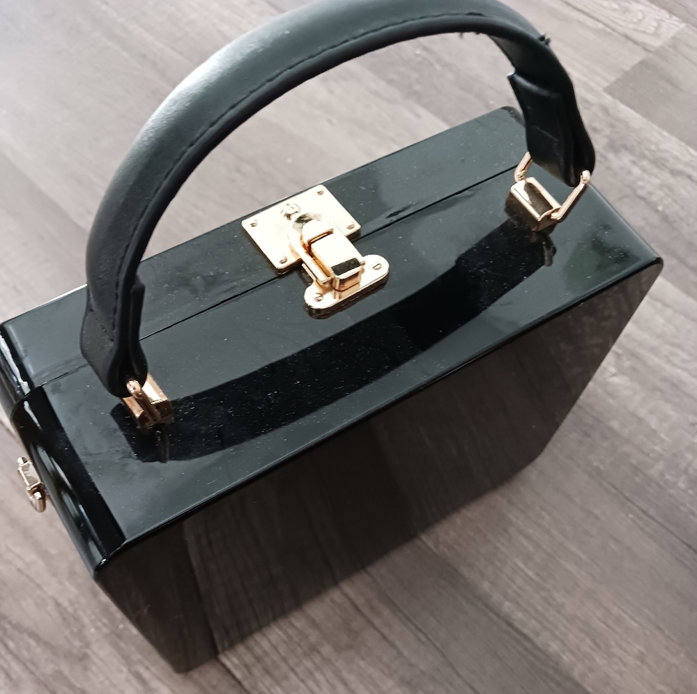 Boombox Bag Hard Case with Handle & Removable Crossbody Strap - Picture 3 of 7